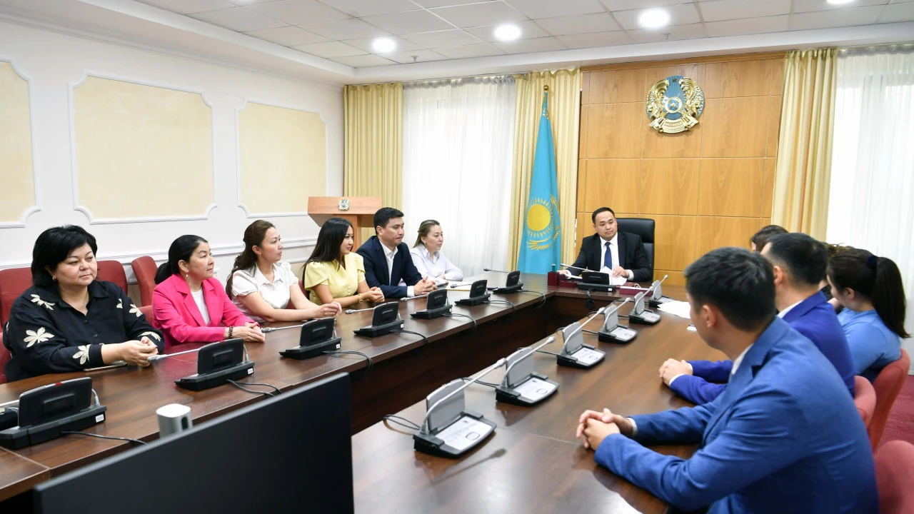 Әділетті Қазақстанды құрудың негізі ретіндегі конституциялық реформалар 